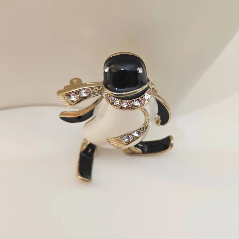 Jones New York vintage enamel Penguin brooch crystal scarf